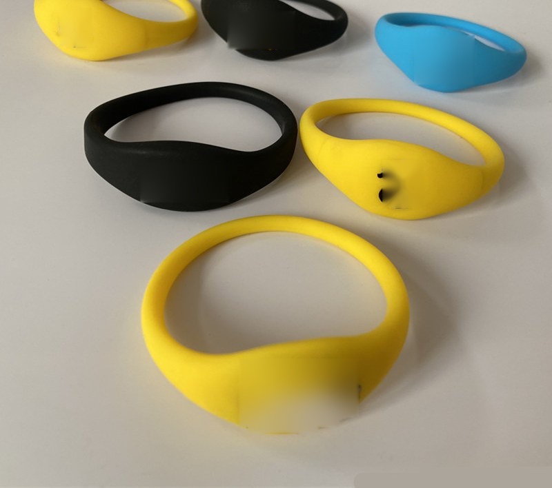 Silicone RFID Wristband 8852 — IC/ID Chip, Waterproof Club & Spa Band — Product Details 2