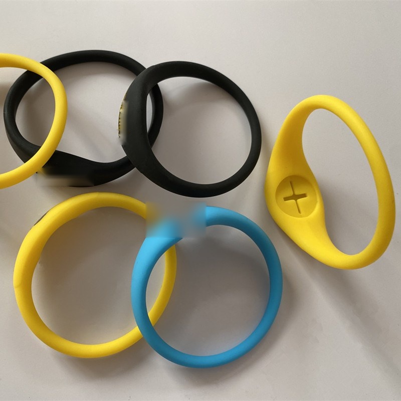 Silicone RFID Wristband 8852 — IC/ID Chip, Waterproof Club & Spa Band — Product Details 3