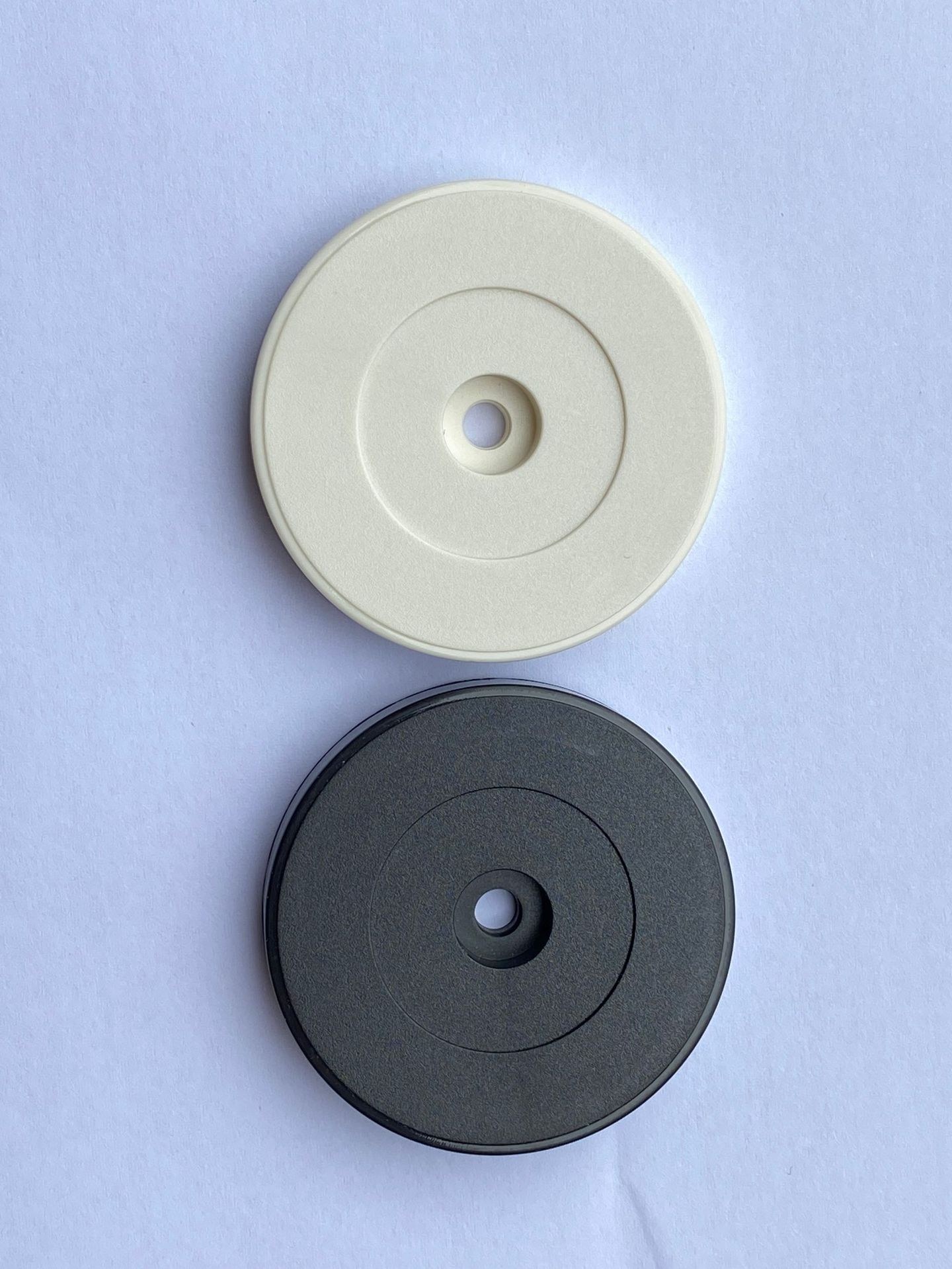 Round Waterproof RFID Patrol Tag — Durable ID Chip for Outdoor Use — Product Details 2