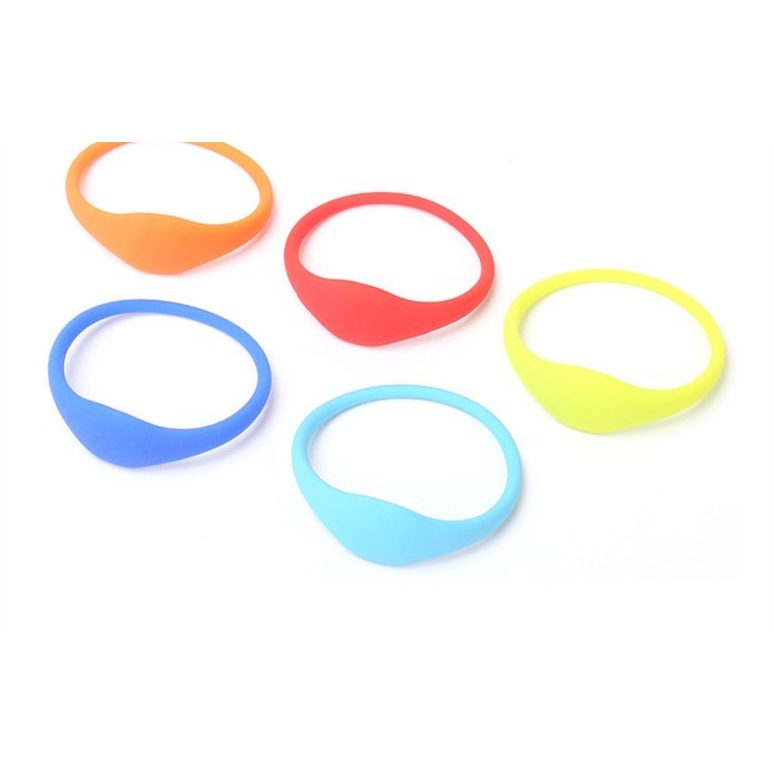 Waterproof Silicone RFID Band — IC/ID Membership Wristband